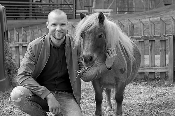 martin schenstrom med ponny